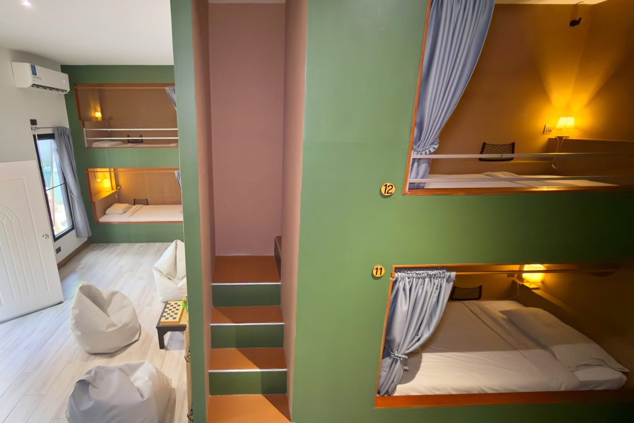 Premium 12 Bed Mixed Dorm interior at Beach Jungle Koh Chang